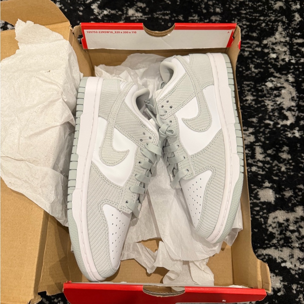 Nike dunk low in light silver corduroy size 8 women’s - Picture 2 of 9